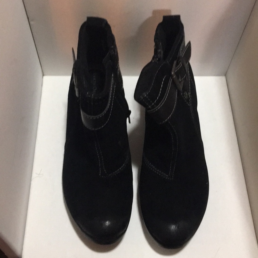 Earth Origins Kaia Black Suede Boots 9.5w
